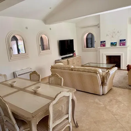 Fontanella Villa